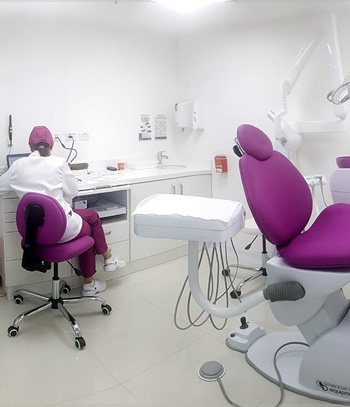 Local comercial Dentix Bogotá — fit-out integral multisede — APLOSS
